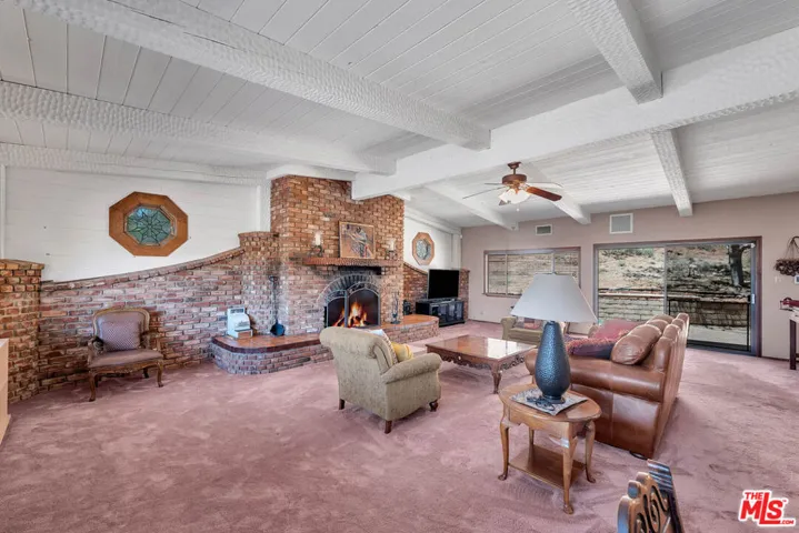 9235 Escondido Canyon Road, Agua Dulce, California 91390