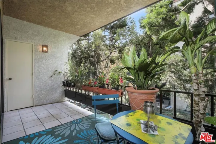 8675 Falmouth Avenue 203, Playa Del Rey, California 90293