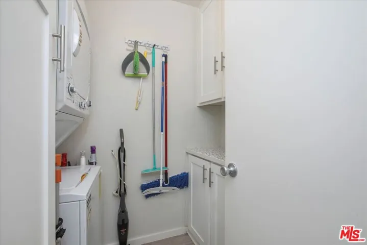 8675 Falmouth Avenue 203, Playa Del Rey, California 90293