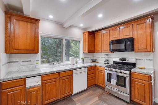 1213 Montreal Drive, Lake Arrowhead, California 92352