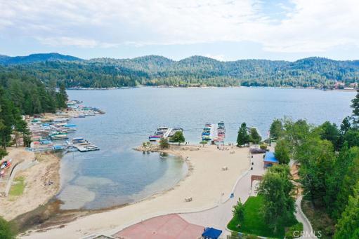 1213 Montreal Drive, Lake Arrowhead, California 92352
