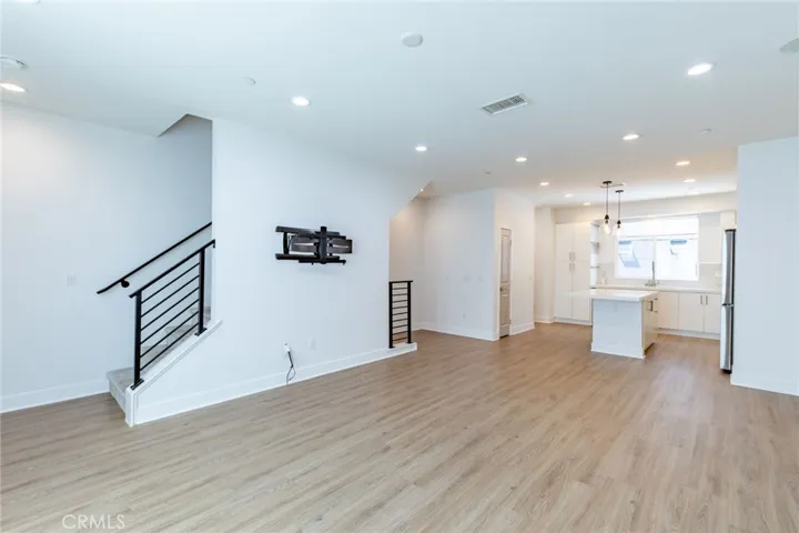10736 Bloomfield Street, Toluca Lake, California 91602