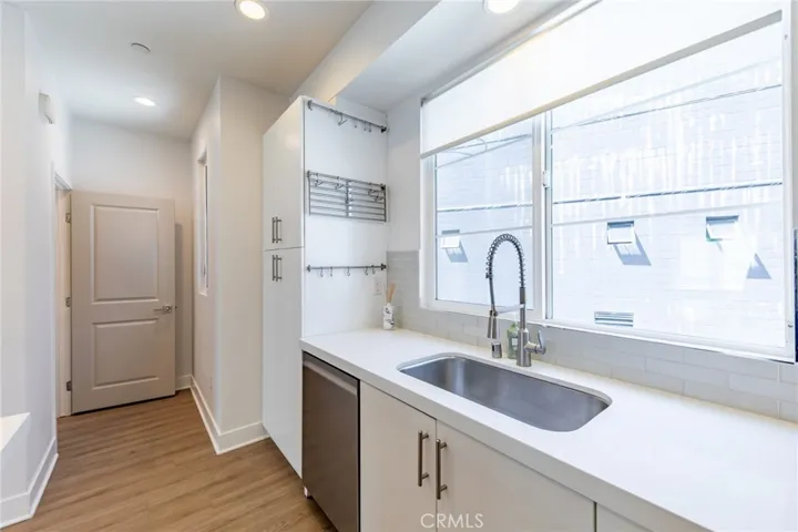 10736 Bloomfield Street, Toluca Lake, California 91602