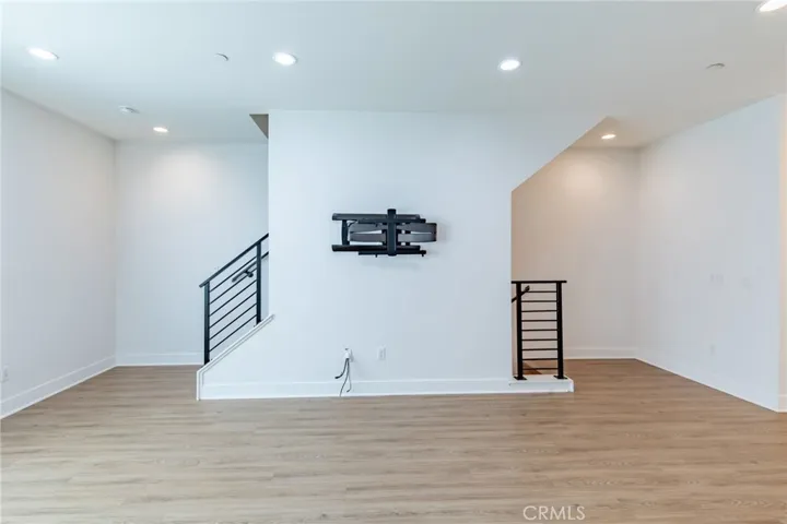 10736 Bloomfield Street, Toluca Lake, California 91602