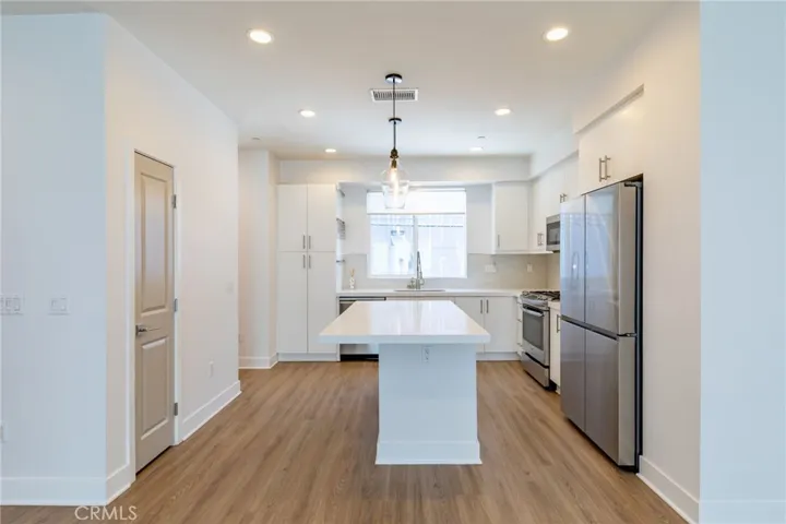 10736 Bloomfield Street, Toluca Lake, California 91602