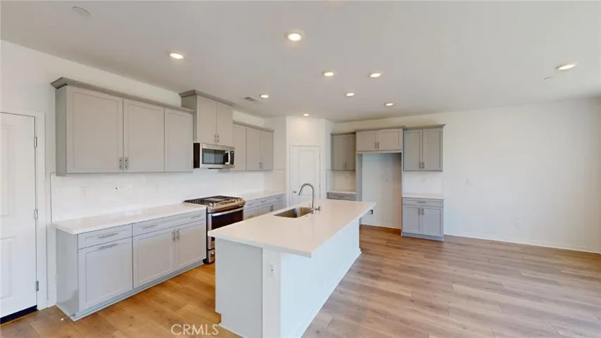 2279 Yuzu Street