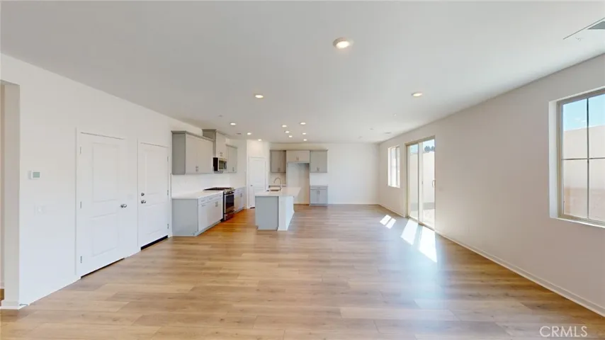 2279 Yuzu Street