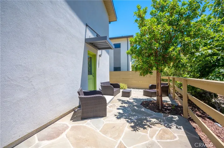 CUSTOM FLAGSTONE PRIVATE BACK PATIO WITH SUNSET VIEWS