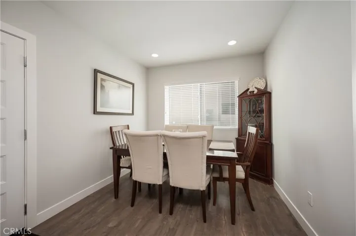 DINING ROOM GIVES PLENTY OF SPACE FOR LARGE GATHERINGS!