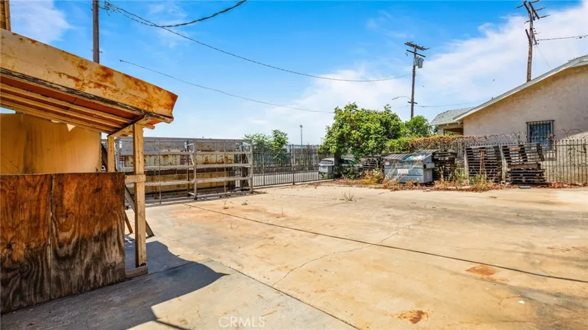 1525 S Sunol Drive, East Los Angeles, California 90023