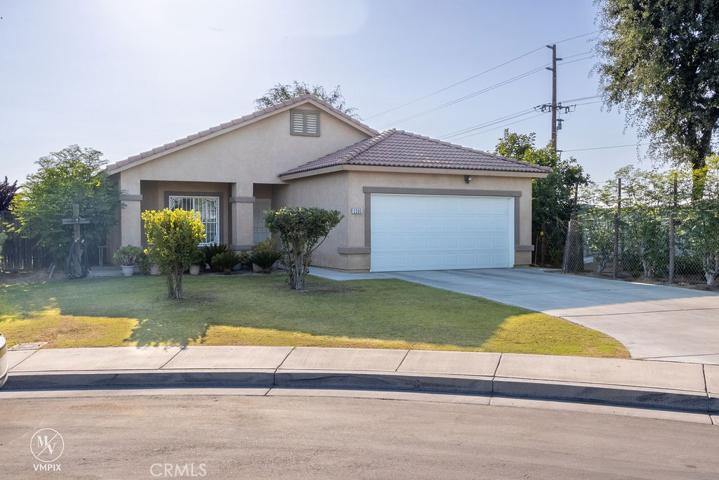 2335 Corte Vallejo, Delano, California 93215
