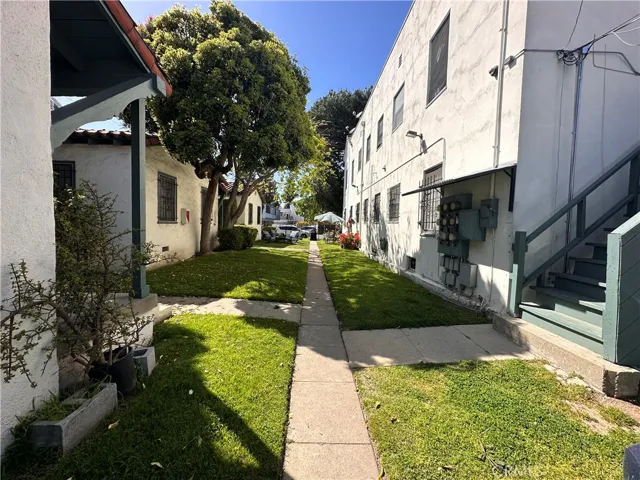 2376 Portland Street, Los Angeles, California 90007