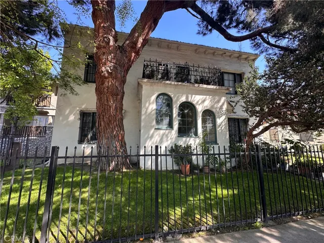 2376 Portland Street, Los Angeles, California 90007