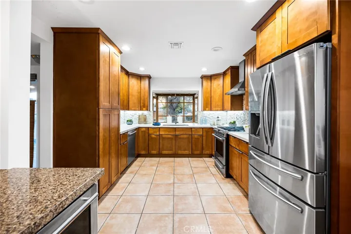 3940 Declaration Avenue, Calabasas, California 91302