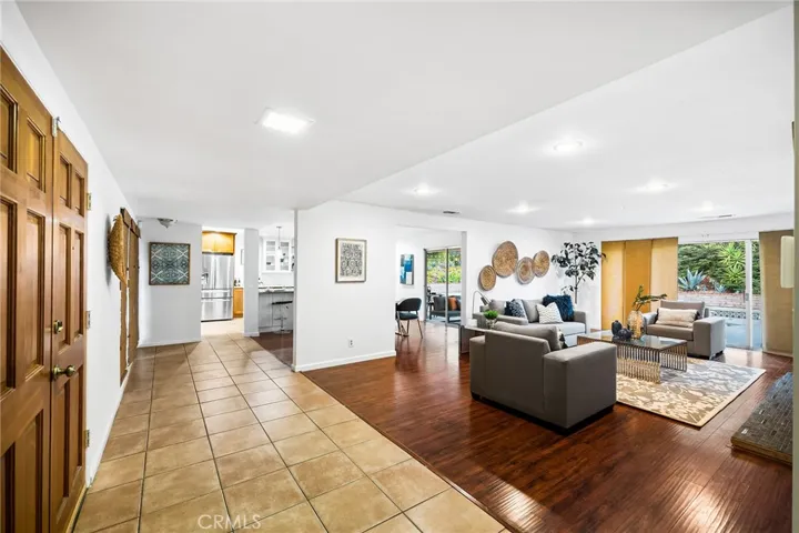 3940 Declaration Avenue, Calabasas, California 91302