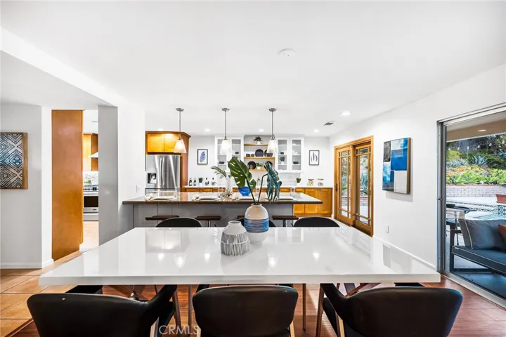 3940 Declaration Avenue, Calabasas, California 91302