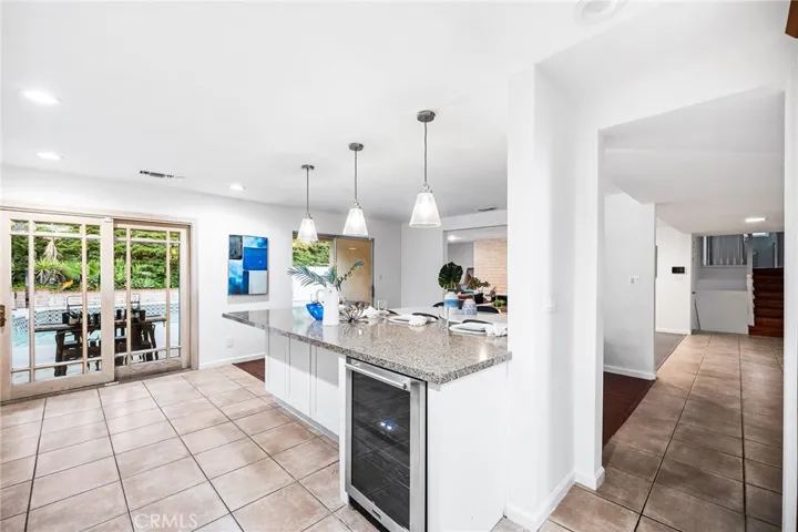 3940 Declaration Avenue, Calabasas, California 91302