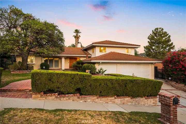 3940 Declaration Avenue, Calabasas, California 91302