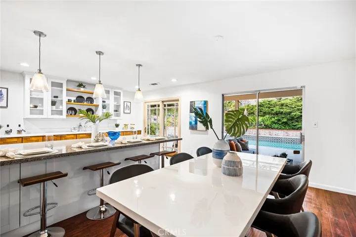 3940 Declaration Avenue, Calabasas, California 91302