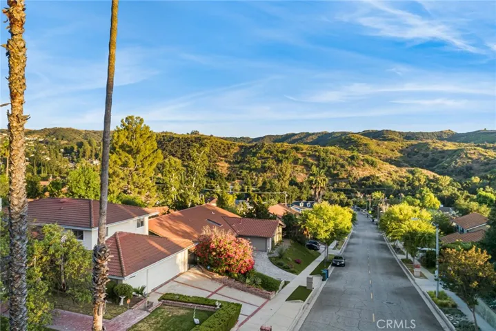 3940 Declaration Avenue, Calabasas, California 91302