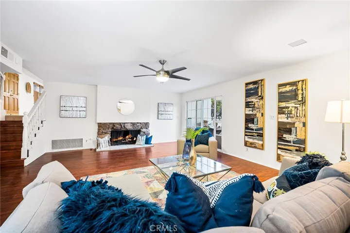 3940 Declaration Avenue, Calabasas, California 91302