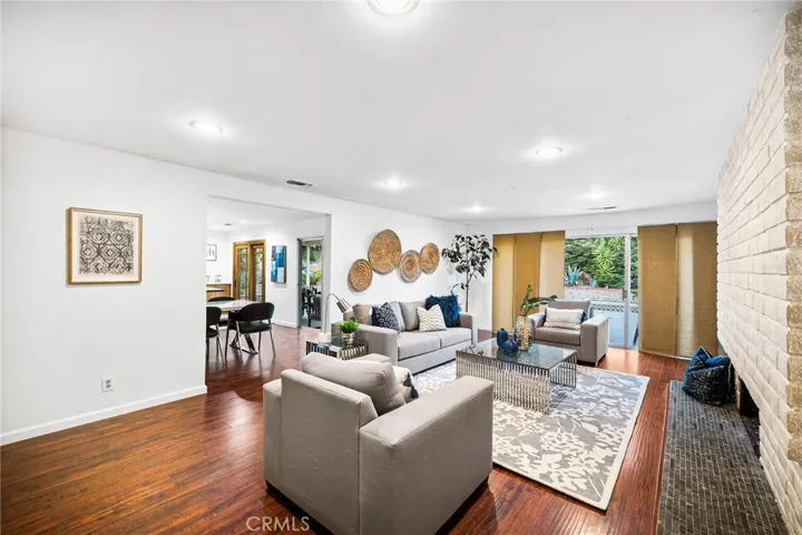 3940 Declaration Avenue, Calabasas, California 91302