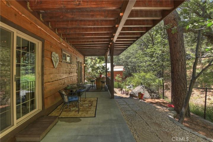 32758 Badger Lane, Arrowbear, California 92382