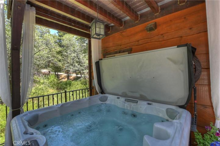 32758 Badger Lane, Arrowbear, California 92382