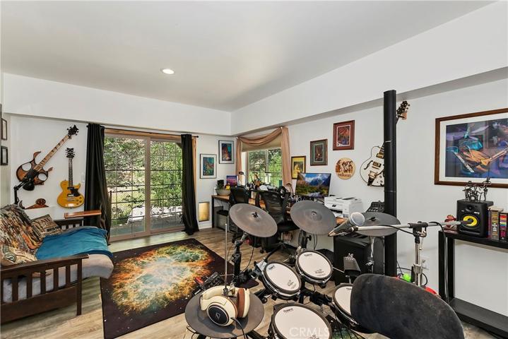 32758 Badger Lane, Arrowbear, California 92382