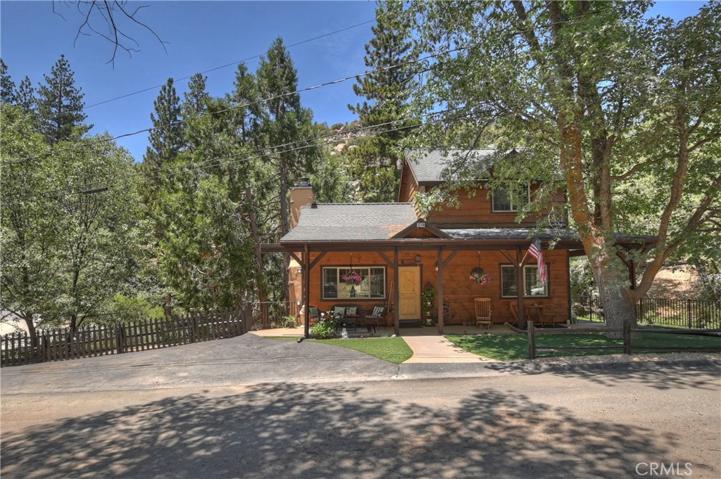 32758 Badger Lane, Arrowbear, California 92382