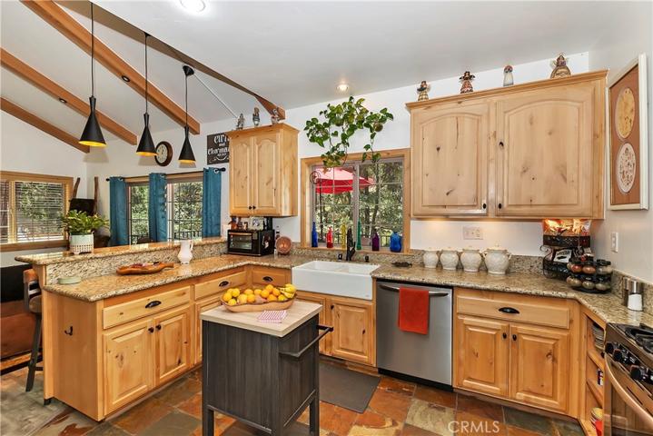 32758 Badger Lane, Arrowbear, California 92382