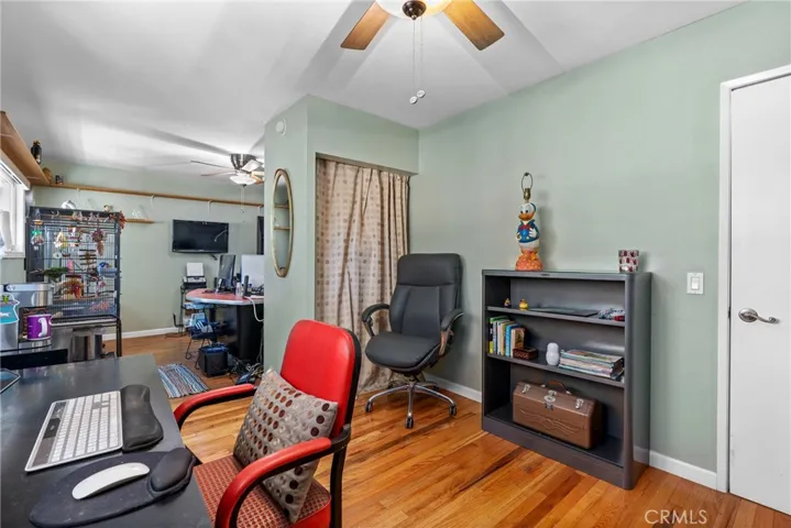 wall can be replaced to make a fourth bedroom
