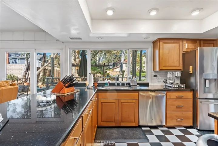 light and bright kitchen