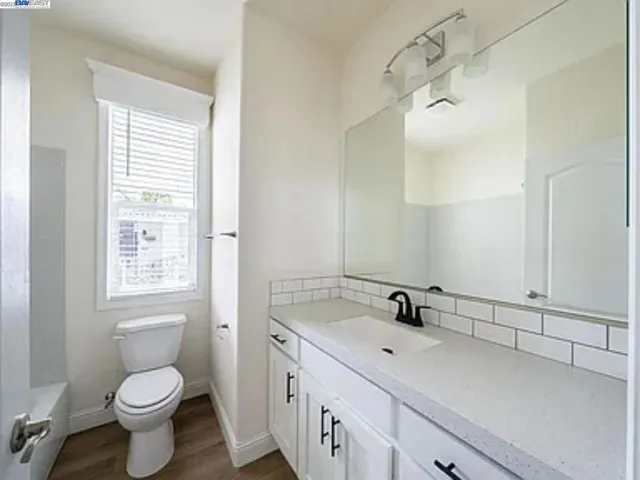 145 Larkspur Dr, Santa Rosa, California 95409