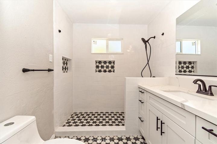 10011 Desert View Rd, Pinon Hills, California 92372