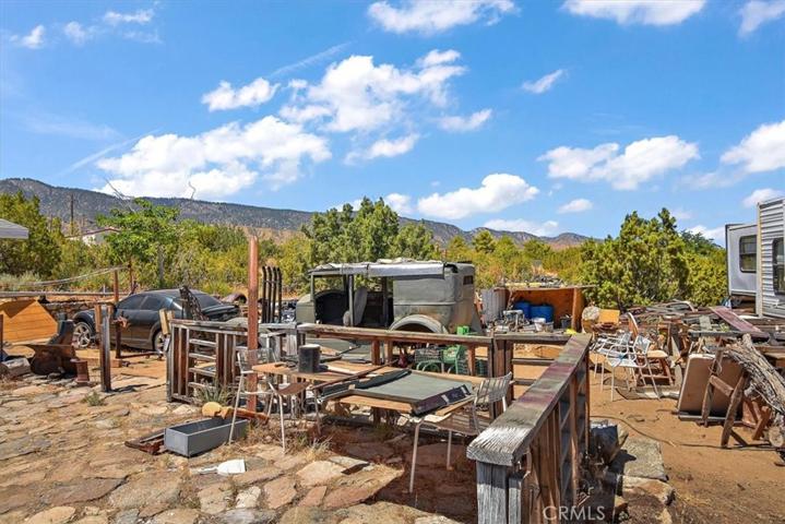 10011 Desert View Rd, Pinon Hills, California 92372