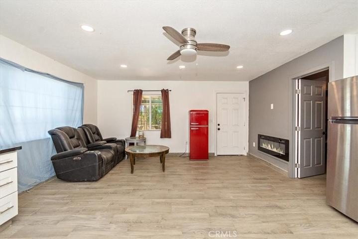 10011 Desert View Rd, Pinon Hills, California 92372