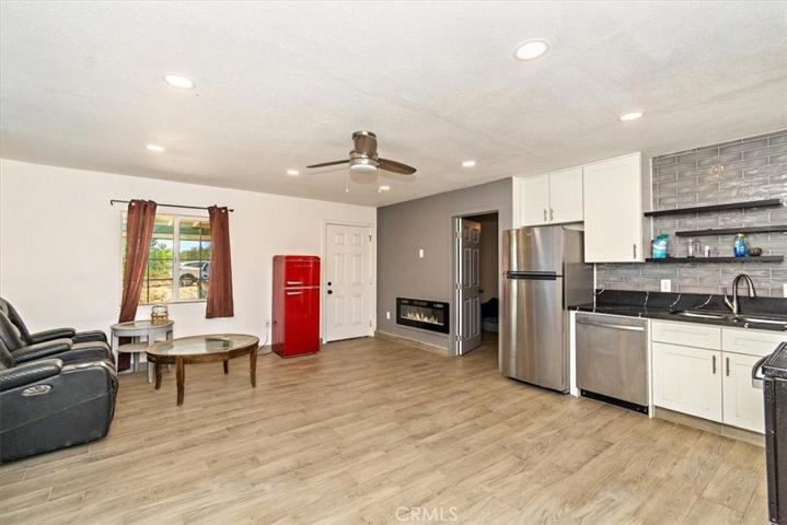 10011 Desert View Rd, Pinon Hills, California 92372