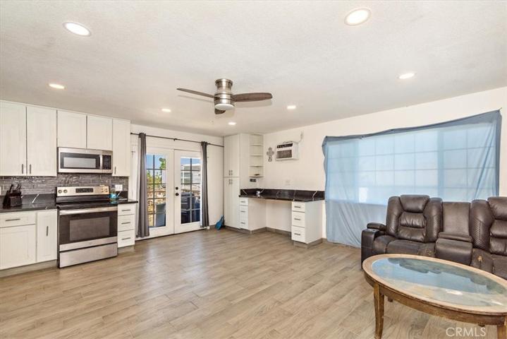10011 Desert View Rd, Pinon Hills, California 92372