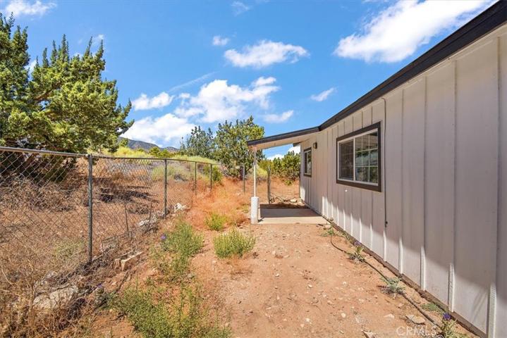 10011 Desert View Rd, Pinon Hills, California 92372