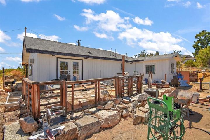 10011 Desert View Rd, Pinon Hills, California 92372