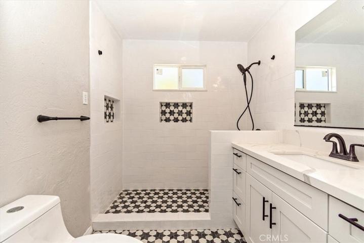 10011 Desert View Rd, Pinon Hills, California 92372