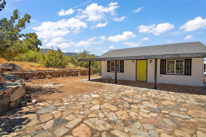 10011 Desert View Rd, Pinon Hills, California 92372