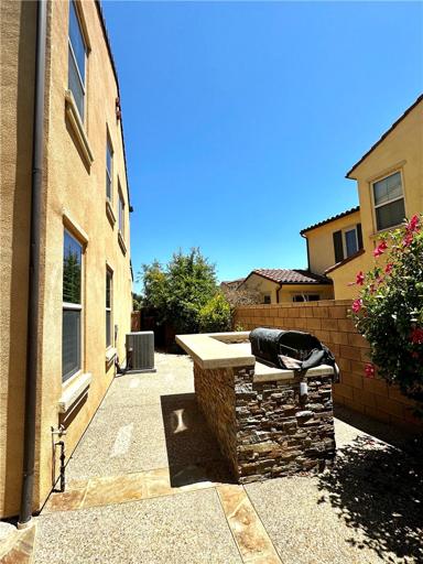 33 Jackrabbit, Irvine, California 92618