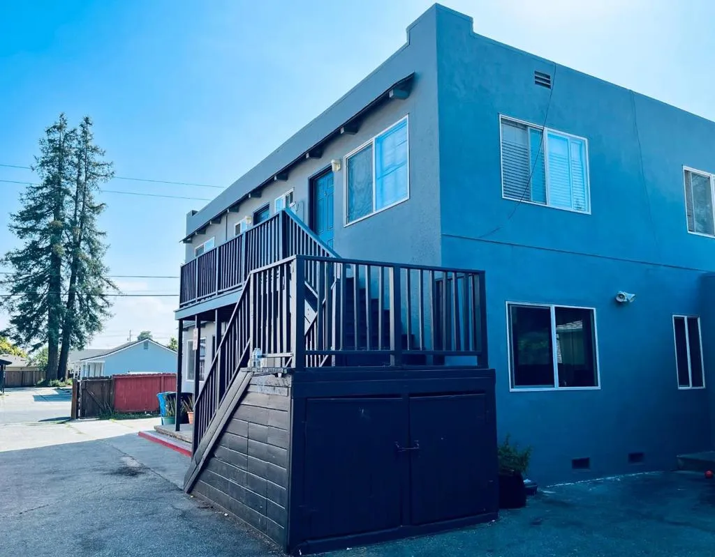 2804 Curtis Avenue, Redwood City, California 94063 home-pic-4
