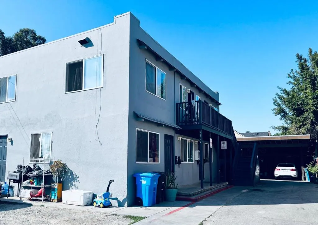 2804 Curtis Avenue, Redwood City, California 94063 home-pic-1