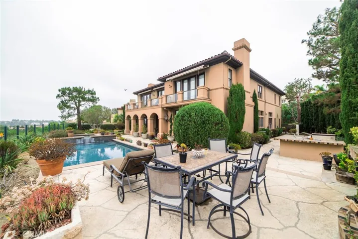 25 Vista Tramonto, Newport Coast, California 92657