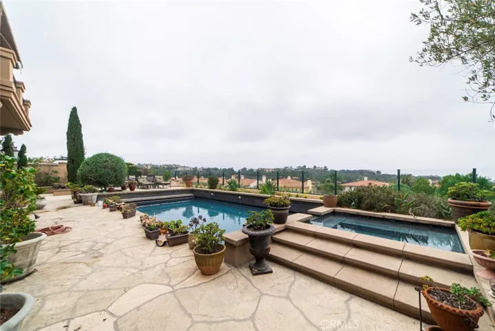 25 Vista Tramonto, Newport Coast, California 92657