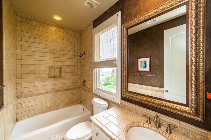 25 Vista Tramonto, Newport Coast, California 92657