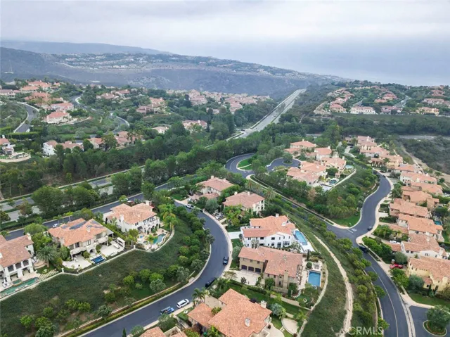 25 Vista Tramonto, Newport Coast, California 92657